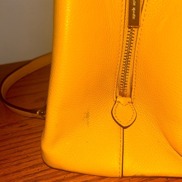 Kate Spade Jordyn Handbag in Gold - Picture 6 of 7